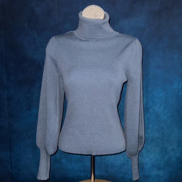 Love tree - Picture 1 of 5